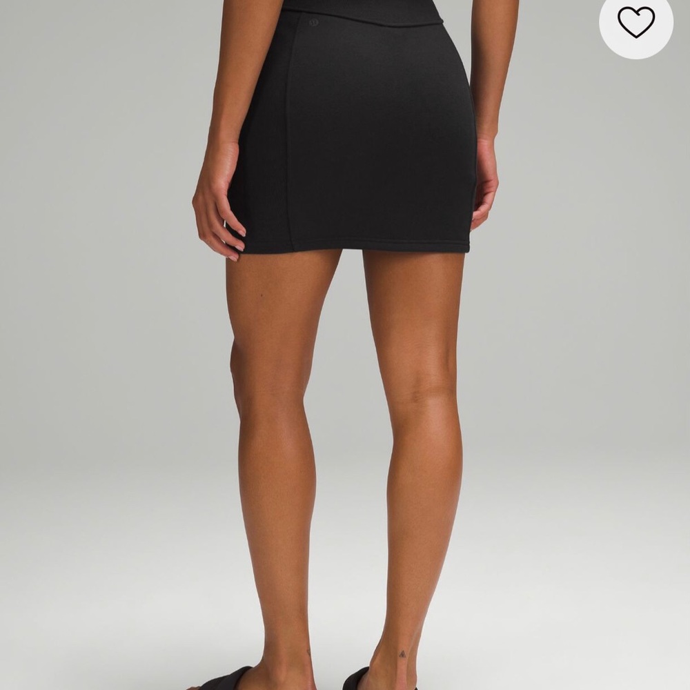 Lululemon Elegant Black Women's Skirt Size M